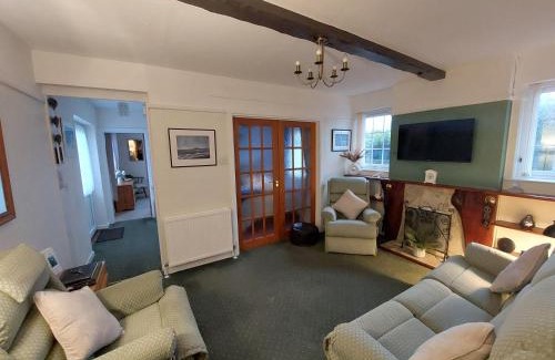 Lyme Regis Apartment | Private apartment, parking, sea and country views