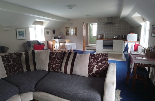 Lower Wick Apartment | Private Apartment, Rural Setting, Easy Access To Countryside, Cities & Culture