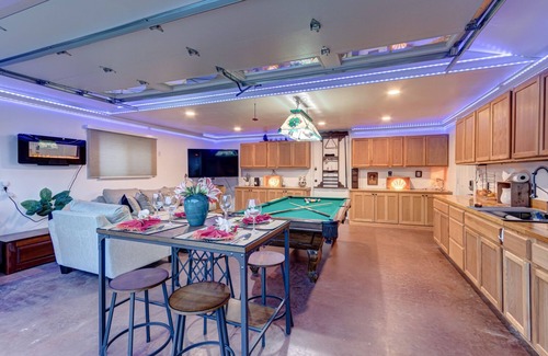 Vista Cottage | Private, ! B/B, Billiard room with deck, Outdoor living, Privacy, Fenced, Yard