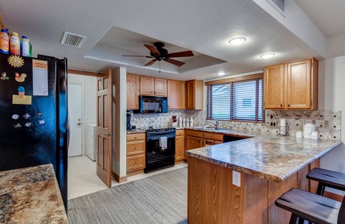 Westbrook Village House | Private backyard, & heated pool . Enjoy Spring Training, Football, PGA & Nascar