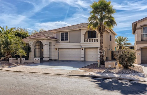 Litchfield Park House | Private Backyard, Golf, Tennis, Spring Training, Wildlife Zoo, Westgate