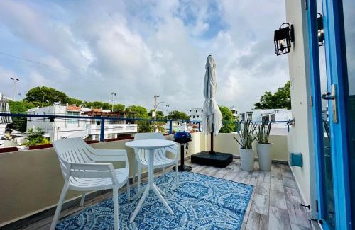 Sagrado Corazon Apartment | Private Balcony with City View Studio MM5