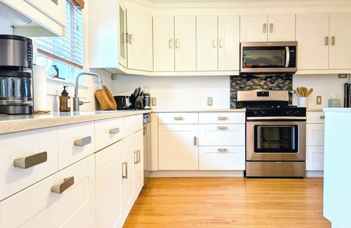 Whittier Heights House | Private Ballard Bungalow