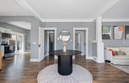 Morton Meadows House | Private Bd + Lounging RM, Near UNMC & Blackstone - Shared House