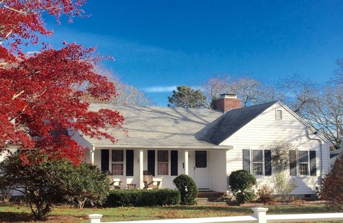 Hyannis House | Private Beach on Nantucket Sound - Walk to Beach, Town, Harbor!