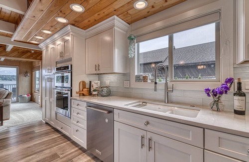 Allyn House | Private Beachfront Home w/Hot Tub - Walk to Restaurants, Coffee and More!