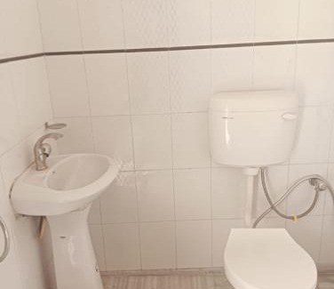 Sigra Apartment | Private Bedroom 15 mins from Kashi Vishwanath Temple
