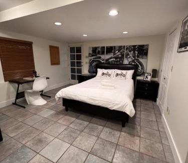 Upper Lonsdale House | Private Bedroom, Powder Room, Shower, Outdoor Pool, Hot Tub