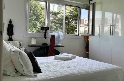 Notre-Dame-des-Champs House | Private bedrooms near Eiffel Tower