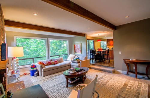Northwest Bellevue House | Private Bellevue Sanctuary with View