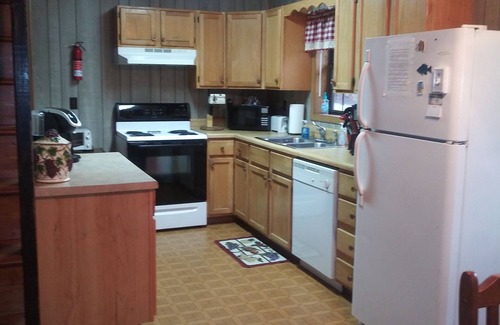Drennen Cabin | Private Cabin in the woods,/Near Summersville lake and Gauley river