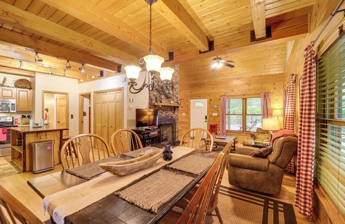Deep Gap Cabin | Private Cabin on 2 Acres: Hot Tub, 10 Mi to Boone!
