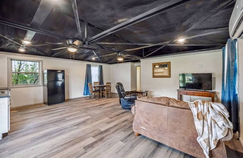 Paluxy Cabin | Private Cabin w/Full Kitchen | Scenic views