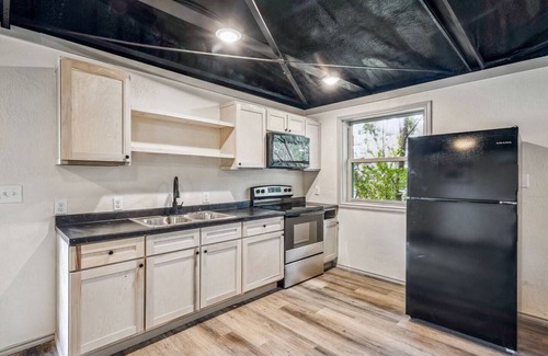 Paluxy Cabin | Private Cabin w/Full Kitchen | Scenic views