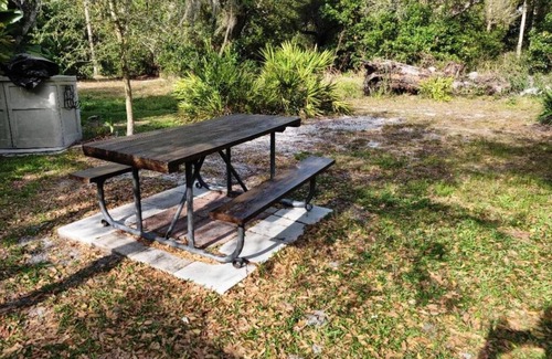 River Ranch RV Rental | Private Campsite in River Ranch RV Resort