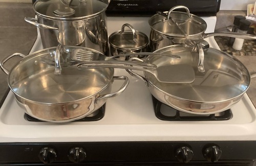 Rosewood Apartment | Private Charleston SC themed cooks kitchen 1 bed 1 bath apartment Columbia SC