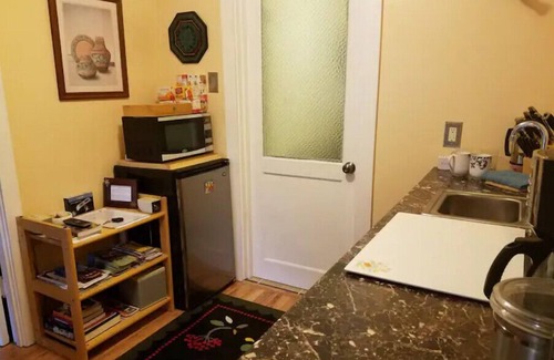 Presidio Heights Apartment | Private Charming Garden Guest Suite Presidio Hts.
