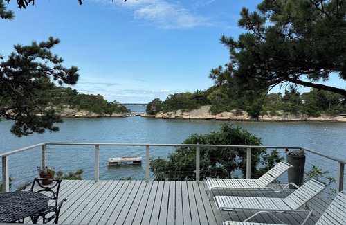 Branford Cottage | Private Cottage on Thimble Islands: 3-bedrooms & tons of private outdoor space