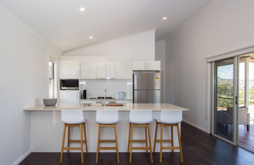Burrundulla House | Private cottage with spectacular views