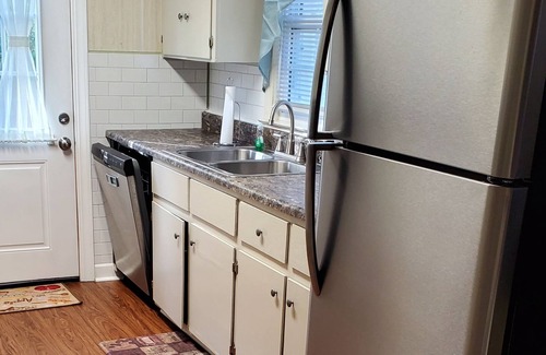 Comfort House | Private Country Home within minutes from the Beach and Historic New Bern