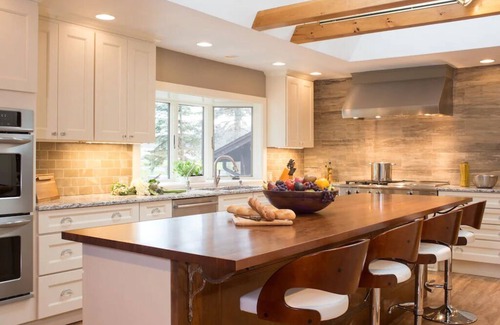 Ithaca House | Private Country Home Near Wineries, 6 Bdrm, 4 ba, Hot Tub, Firepit & Billiards