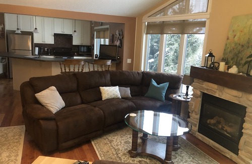West Grey House | Private country suite, luxurious hot tub, open concept, King bed, pet friendly.