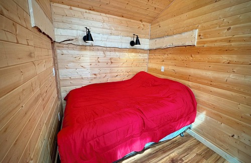 Funny River Cabin | Private Cozy Cabin with Lake & Mountain Views