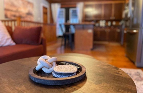 North Algona Wilberforce Cabin | Private Cozy Cottage-Near Lake Dore, Bon Echo & Algonquin Park