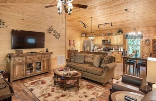 Cosby Cabin | Private Cozy DOG FRIENDLY Cabin Home Surrounded by a Variety of Beautiful Trees