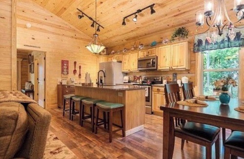 Cosby Cabin | Private Cozy DOG FRIENDLY Cabin Home Surrounded by a Variety of Beautiful Trees