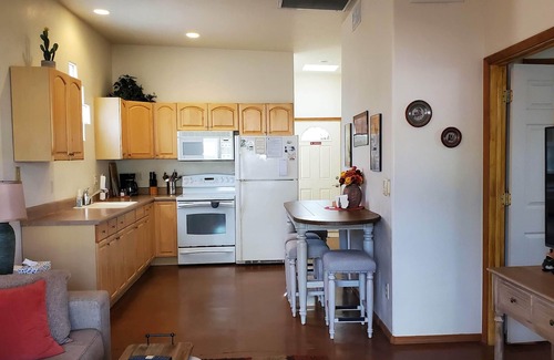 Sunset Manor Villa | Private desert villa w/King & Queen beds, Mtn views Oro Valley & NW Tucson area