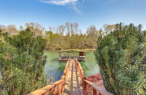Heber Springs House | Private Dock The River House in Heber Springs!