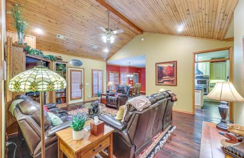 Heber Springs House | Private Dock The River House in Heber Springs!