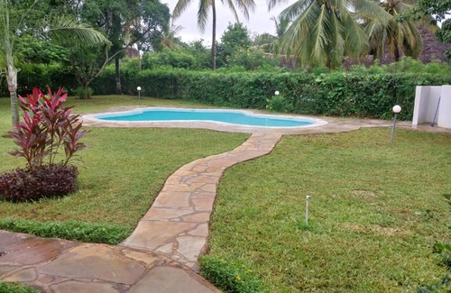 Ukunda Villa | Private Dream Villa Diani Beach