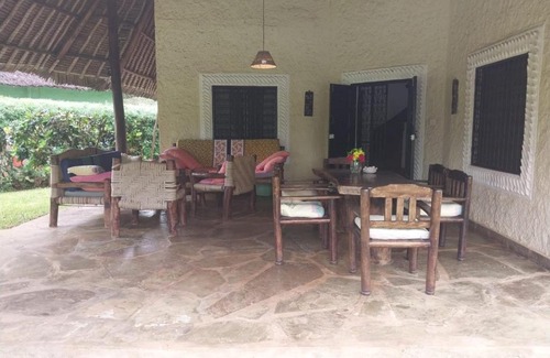 Ukunda Villa | Private Dream Villa Diani Beach