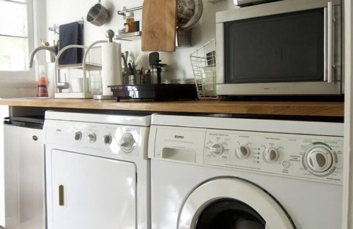 Fairfax District Apartment | Private Entrance, 1Bedroom, Kitchenette, Bathroom