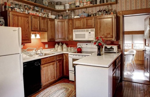 Bellefonte Apartment | Private Entrance Apartment with a Garden View