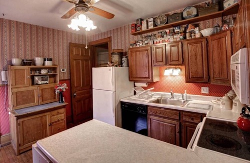 Bellefonte Apartment | Private Entrance Apartment with a Garden View