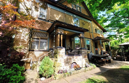 Bellefonte Apartment | Private Entrance Apartment with a Garden View