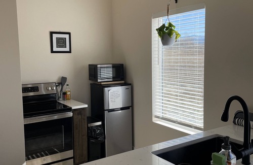 Montrose Apartment | Private entrance lock off guest house in quiet peaceful setting and star gazing.