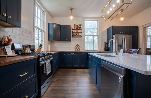 Portsmouth House | Private Estate on 4 Acres