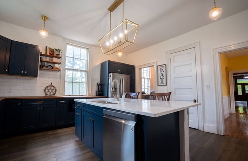 Portsmouth House | Private Estate on 4 Acres