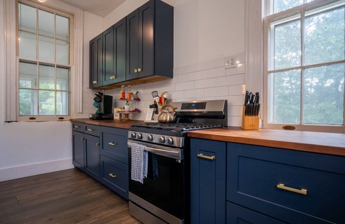 Portsmouth House | Private Estate on 4 Acres