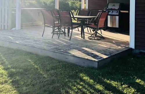 Stanley Bridge Villa | Private, Executive Condo with Hot Tub