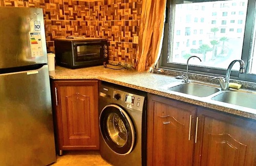 Al Jubeiha Apartment | Private Family Apartment - Very Quiet Location