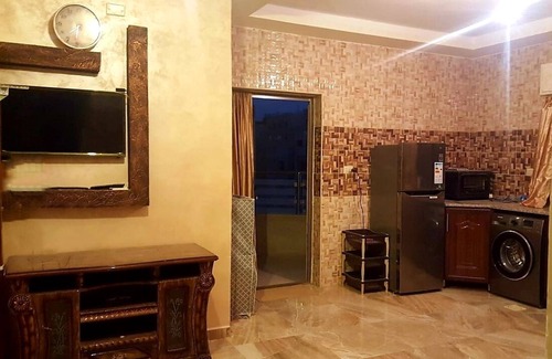 Al Jubeiha Apartment | Private Family Apartment - Very Quiet Location