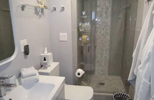 Mount Olympus House | Private Floor with a View.nHosted By Realtor