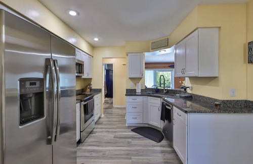 Bloomingdale House | Private Florida 3 bed 2 bath pool vacation home