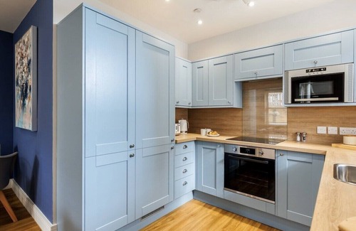 West Cliff Apartment | Private Garden Apt, w/Free Gym, Parking & Wi-Fi