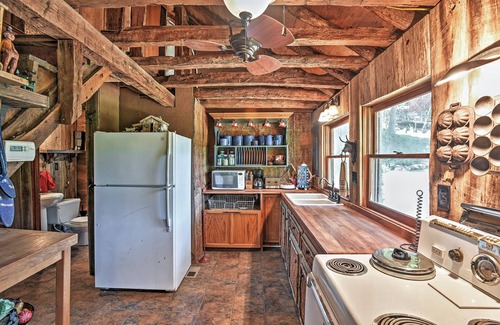 Advance Cabin | Private Getaway on 270 Acres w/Lake: Swim & Canoe